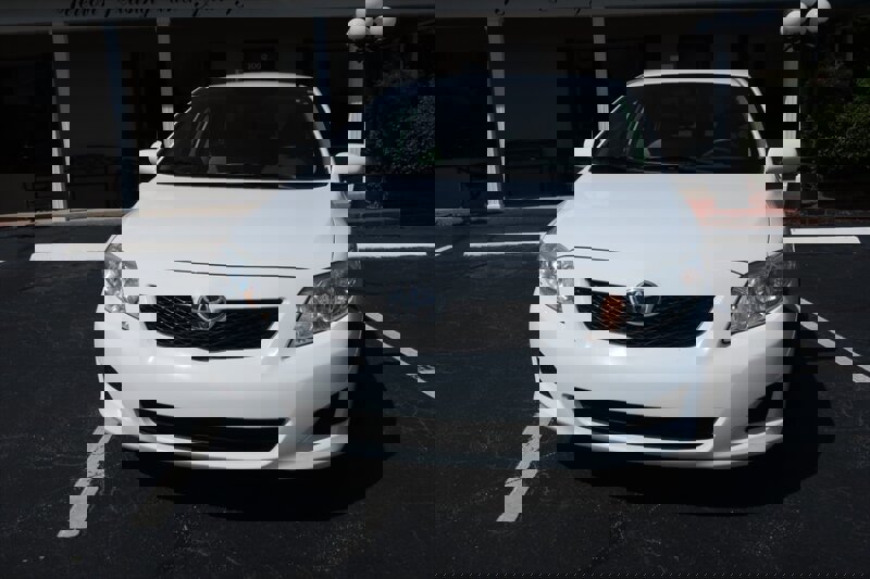 Used 2009 Toyota Corolla LE image 2