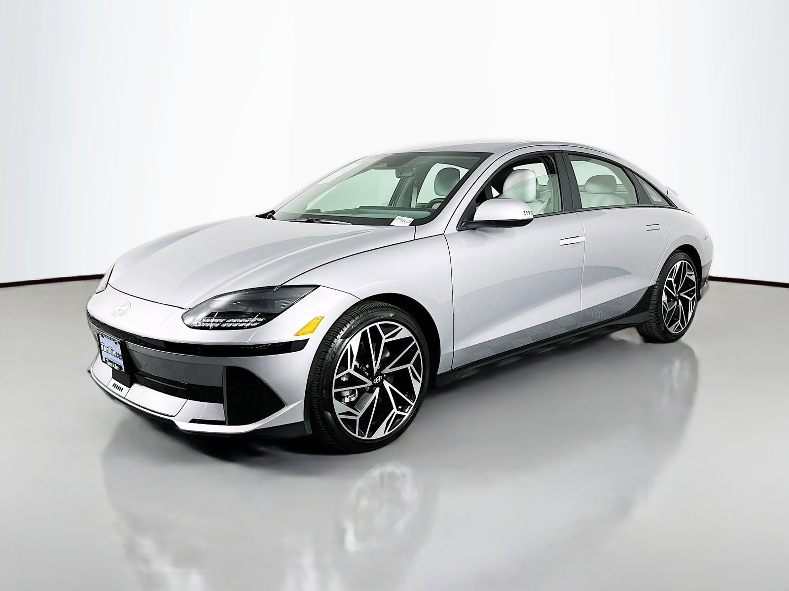 Used 2024 Hyundai Ioniq 6 SEL AWD/4WD image 3