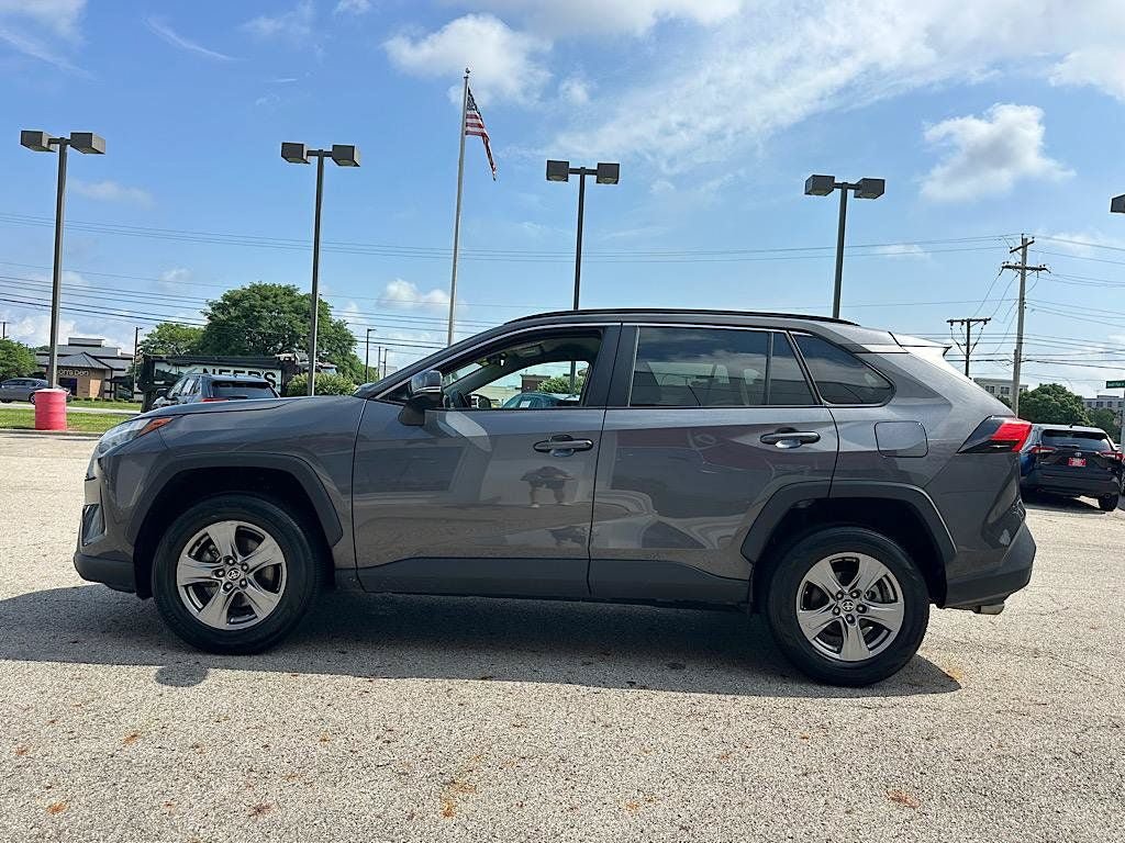 Used 2024 Toyota RAV4 XLE FWD image 2