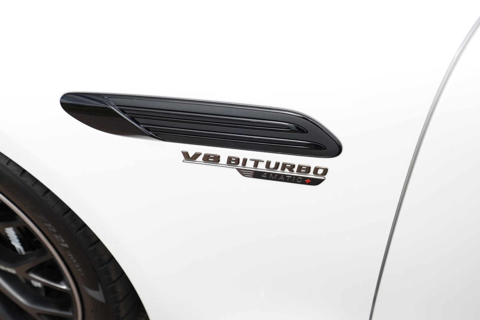 Used 2024 Mercedes-Benz SL 63 AMG 4MATIC image 21
