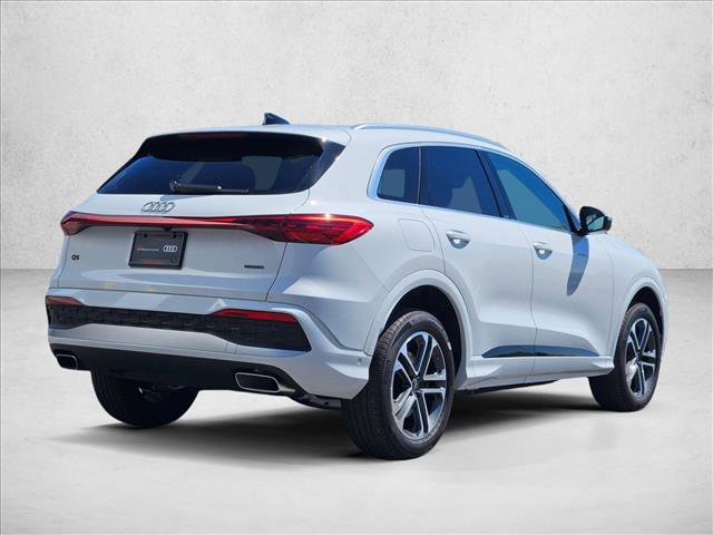Certified 2025 Audi Q5 Premium w/ Convenience Package image 5