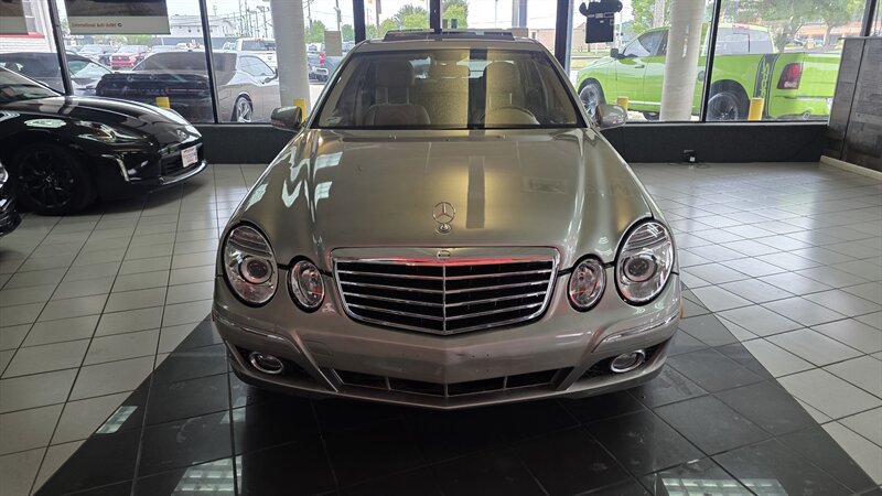 Used 2008 Mercedes-Benz E 350 4MATIC Sedan image 3