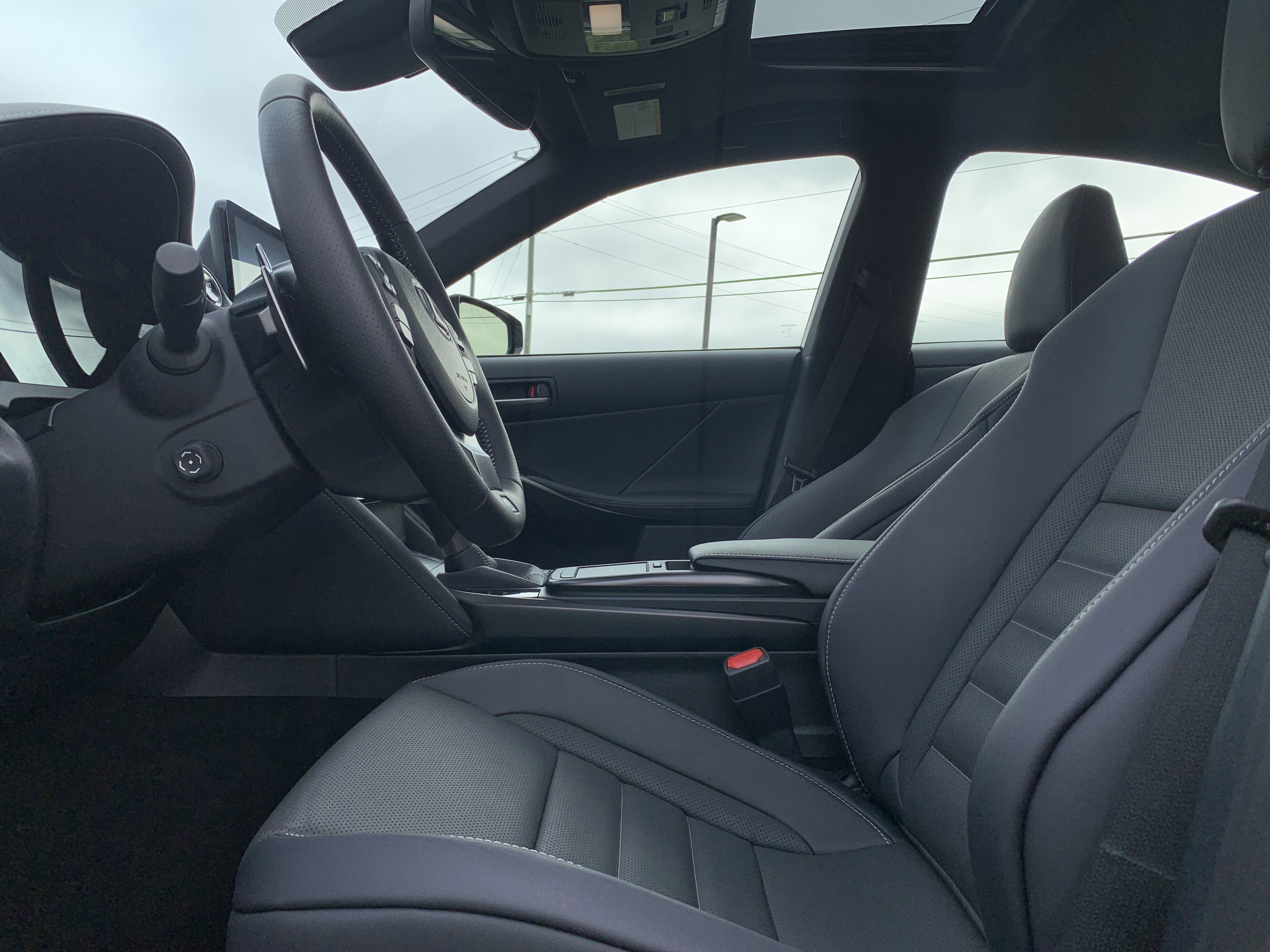 Used 2025 Lexus IS 350 F Sport w/ Navigation Package image 16