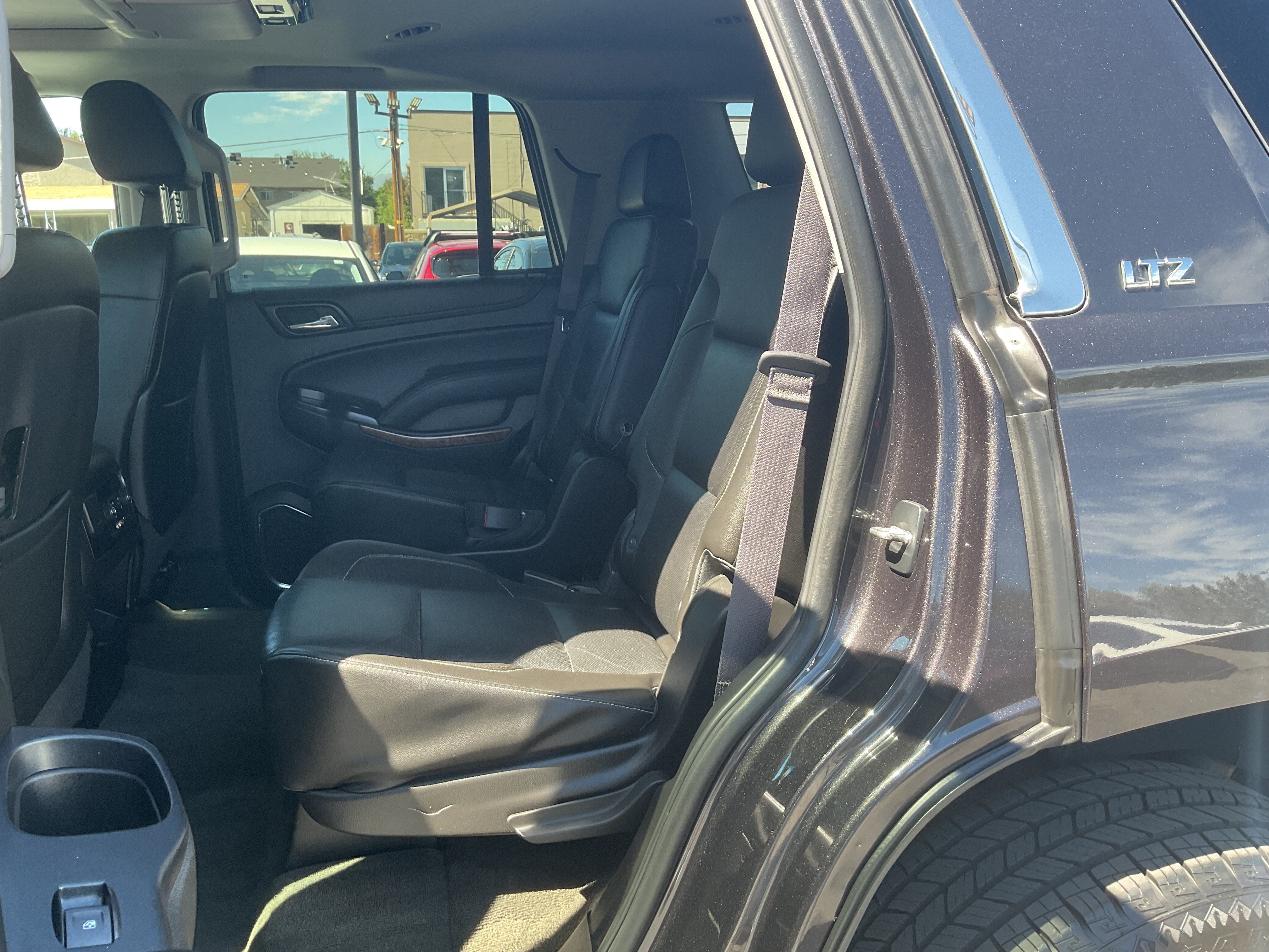 Used 2015 Chevrolet Tahoe LTZ AWD/4WD image 16
