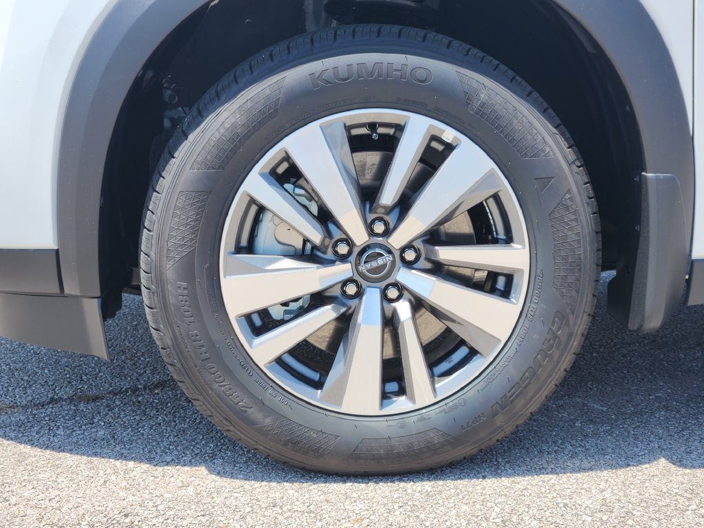 New 2026 Nissan Pathfinder SL FWD image 7