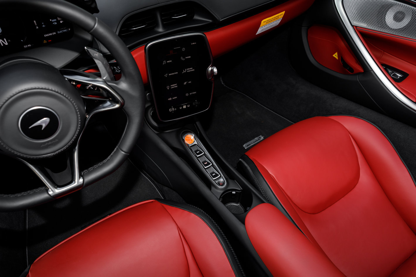 Used 2026 McLaren Artura Spider RWD image 43