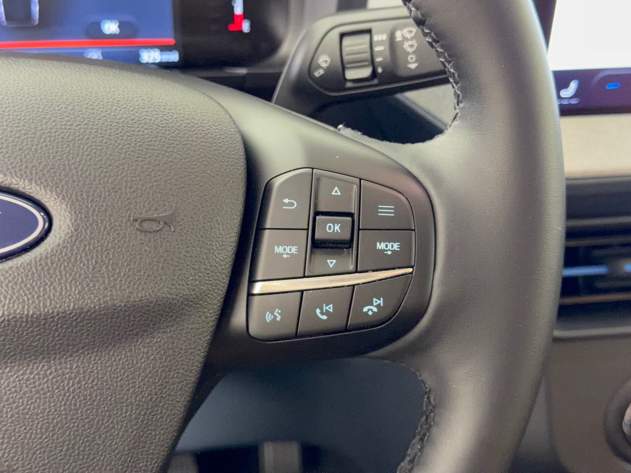 Used 2025 Ford Maverick XLT w/ XLT Luxury Package AWD/4WD image 19
