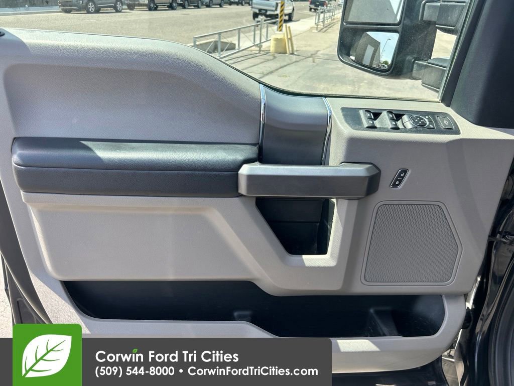 Used 2021 Ford F250 XLT w/ XLT Premium Package AWD/4WD image 14