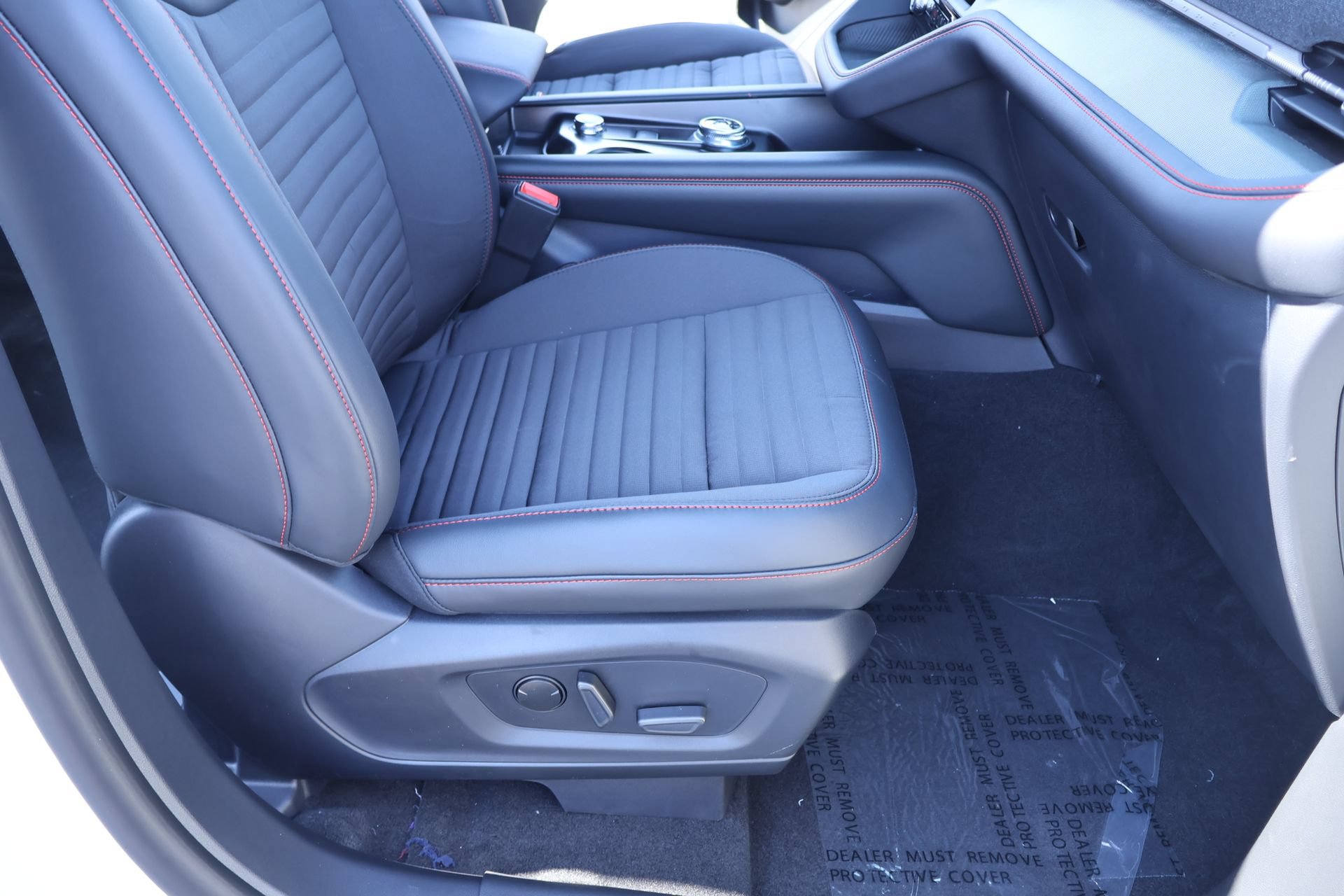 New 2026 Ford Explorer ST-Line w/ ST-Line Street Pack AWD/4WD image 14