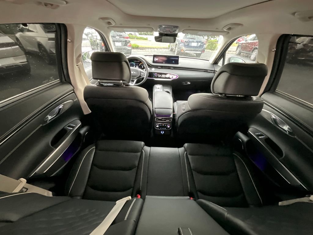 Used 2025 Genesis Electrified GV70 Advanced w/ Prestige Package image 15