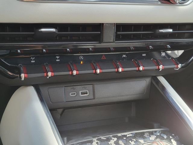 Used 2023 GMC Canyon AT4X image 22