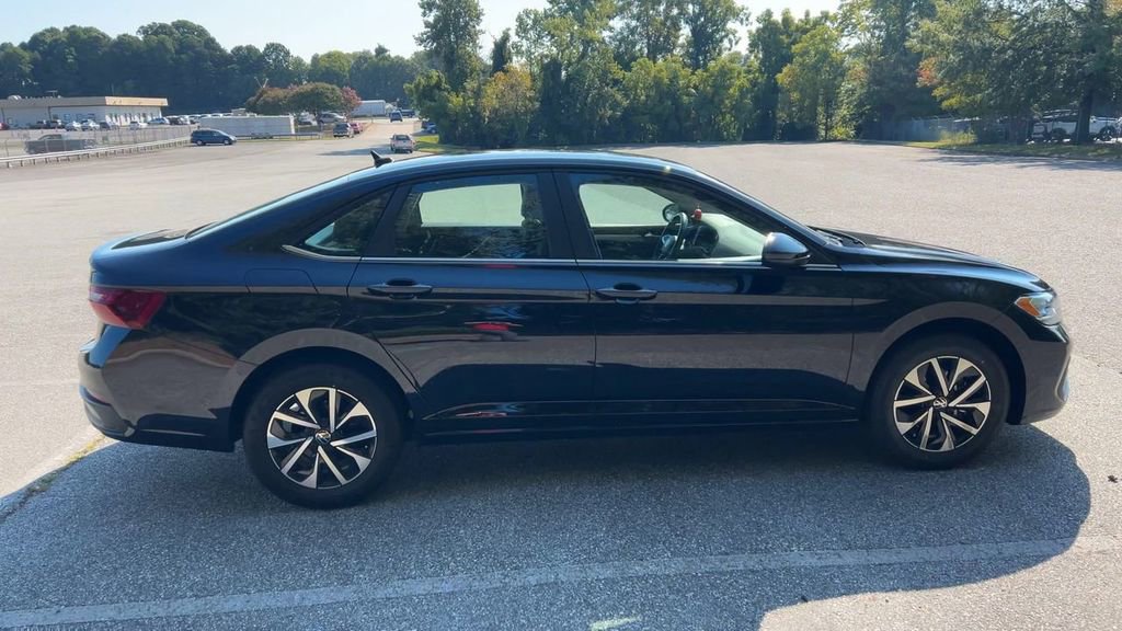 Used 2024 Volkswagen Jetta S image 7
