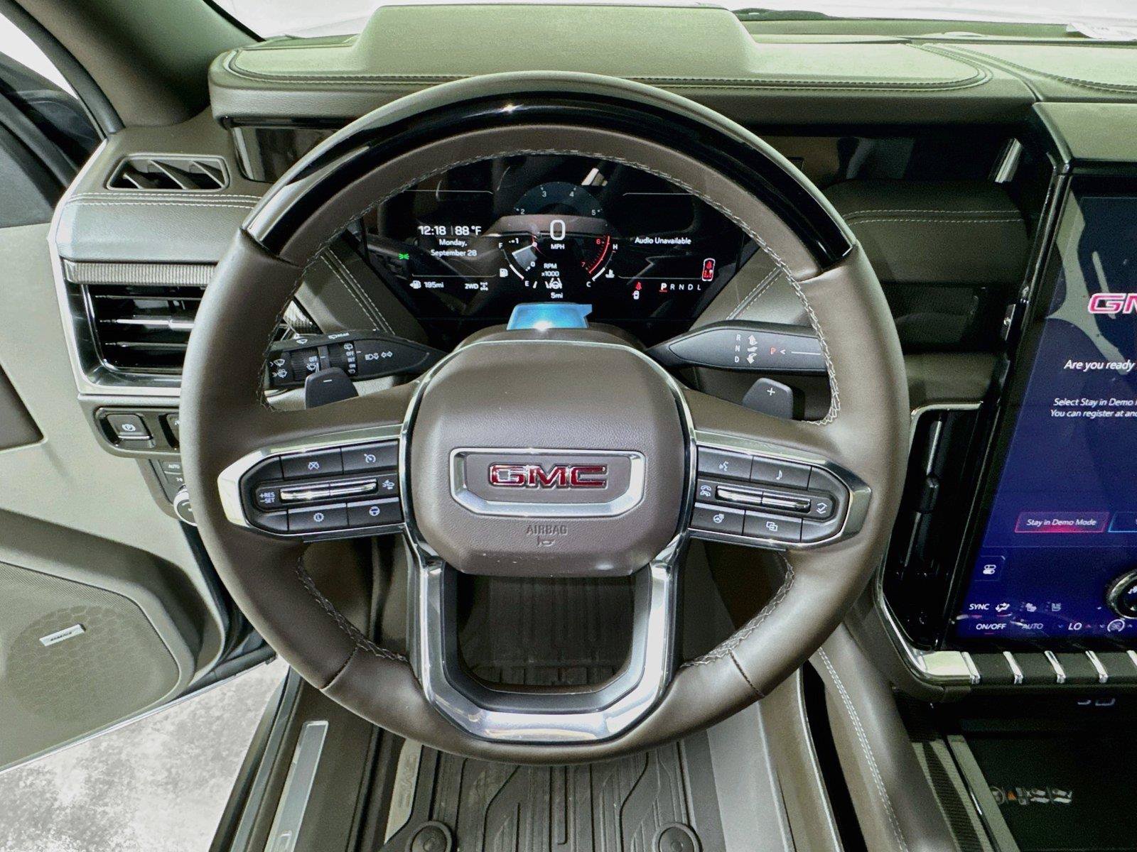 New 2027 GMC Yukon XL Elevation w/ LPO, Floor Liner Package AWD/4WD image 6