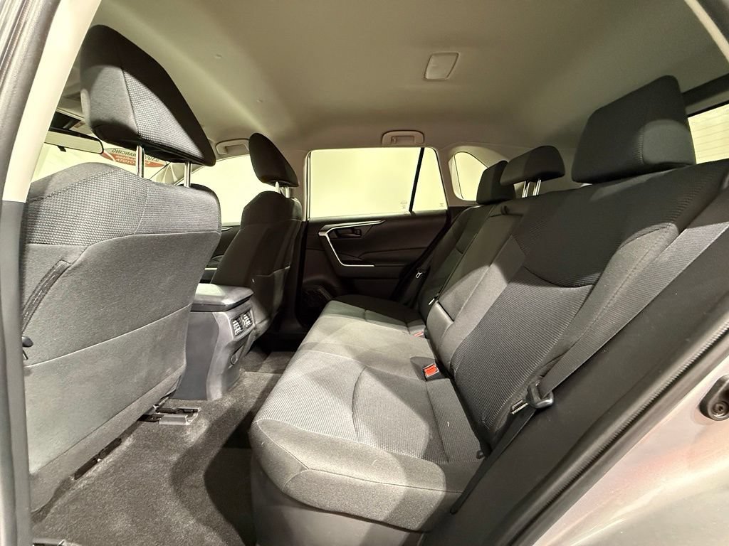 Certified 2024 Toyota RAV4 LE AWD/4WD image 18