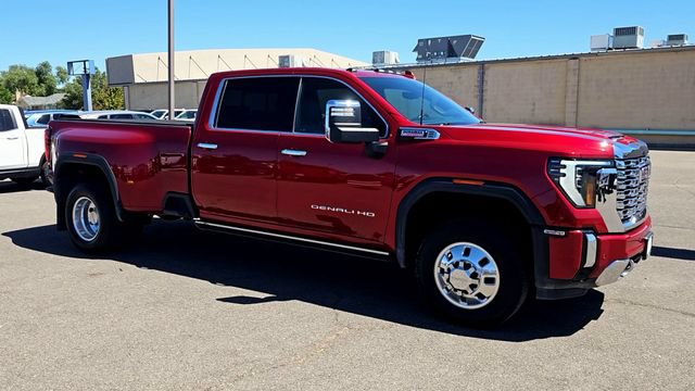 Used 2024 GMC Sierra 3500 Denali w/ Denali Reserve Package AWD/4WD image 2