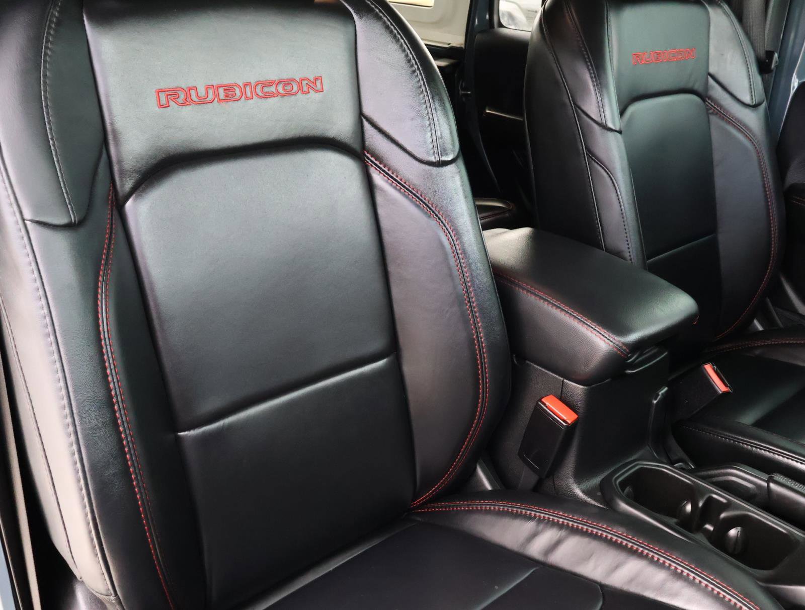 Used 2024 Jeep Wrangler Unlimited Rubicon image 17