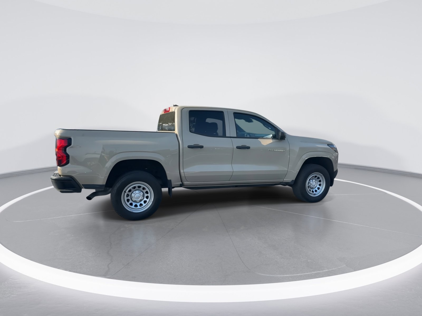 Used 2024 Chevrolet Colorado W/T image 9