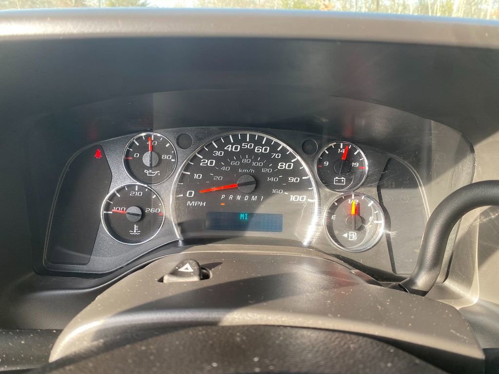 Used 2016 Chevrolet Express 2500 LS image 18