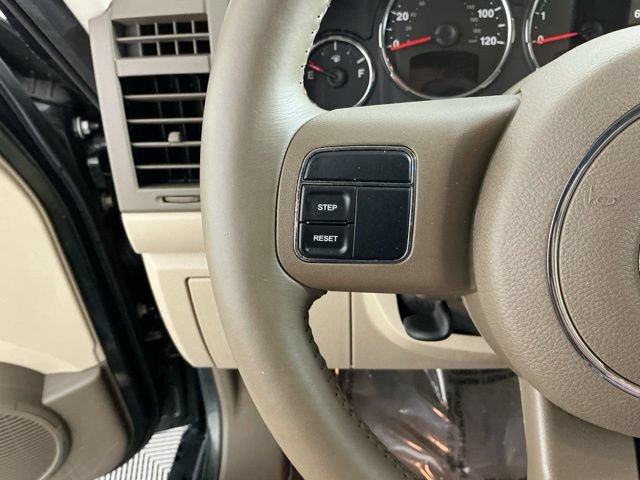 Used 2011 Jeep Liberty Sport w/ Popular Equipment Group AWD/4WD image 26