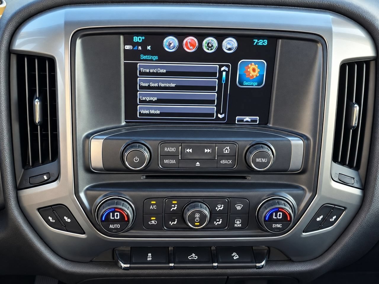 Certified 2017 Chevrolet Silverado 1500 LT w/ Rally 2 Edition AWD/4WD image 16