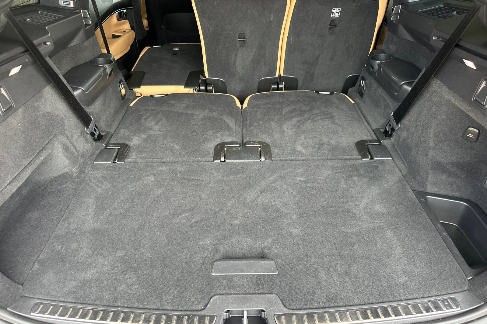 Certified 2024 Volvo XC90 T8 Ultimate w/ Lounge Package AWD/4WD image 19