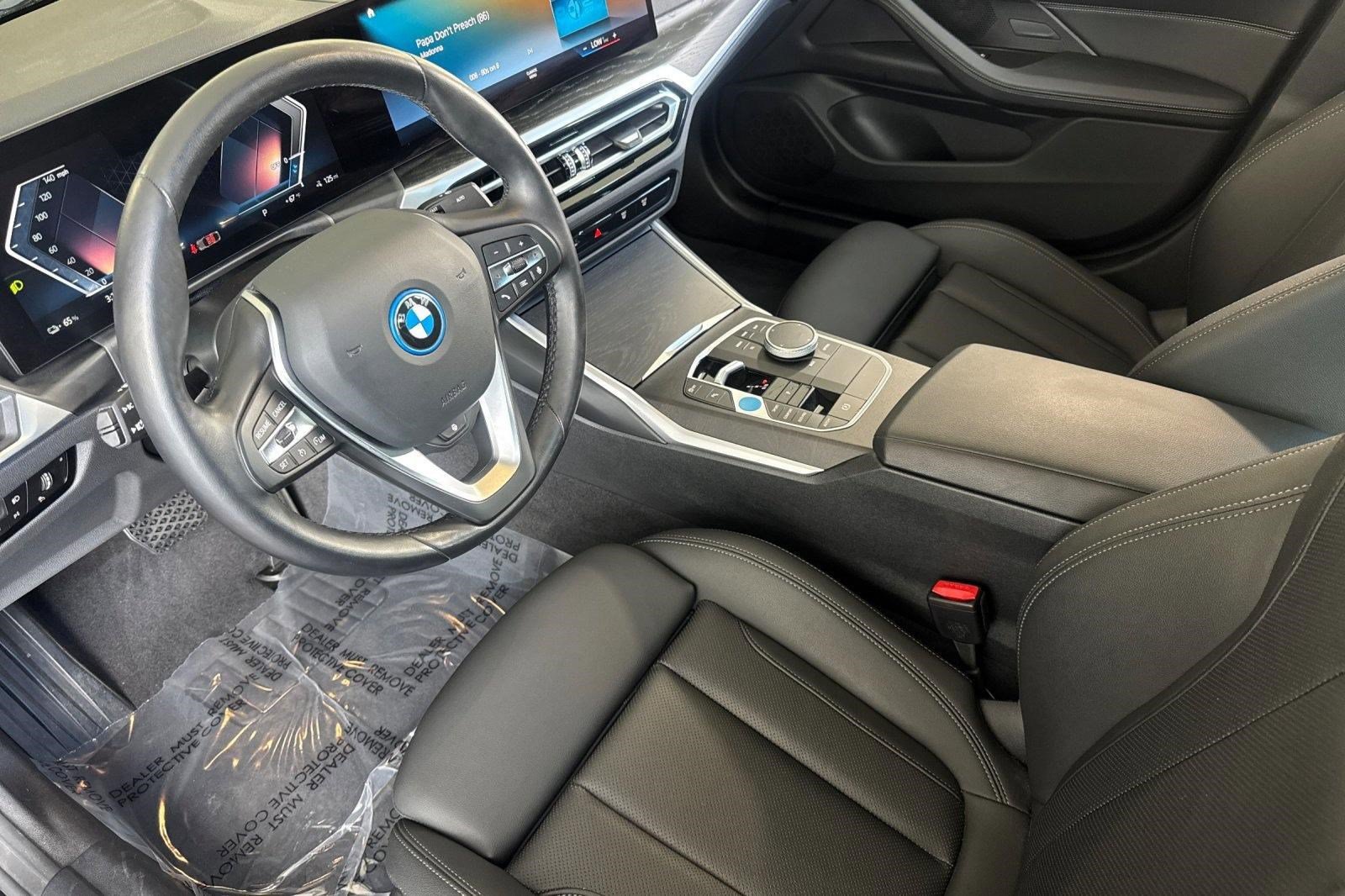 Used 2023 BMW i4 eDrive35 w/ Premium Package RWD image 4
