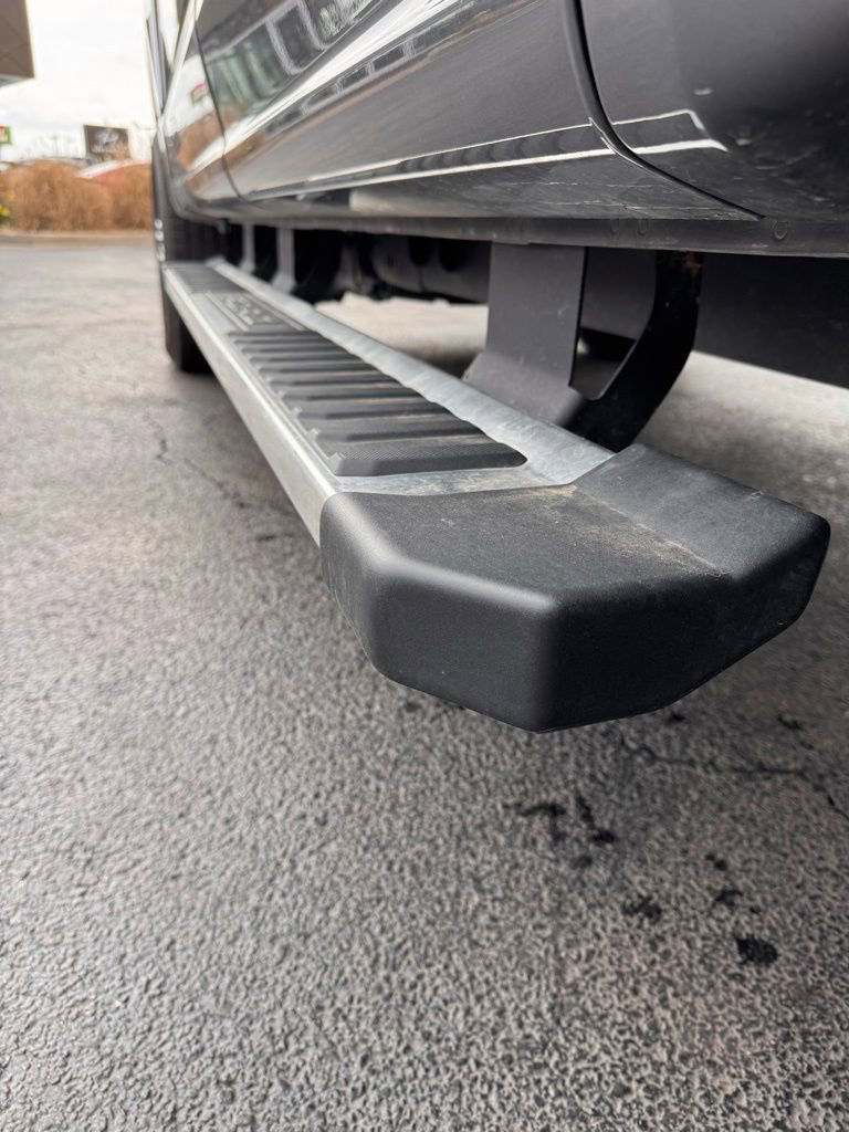 Used 2025 Ford F250 XLT image 9