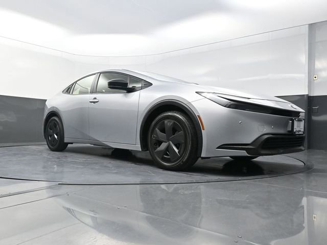 Used 2024 Toyota Prius LE image 19