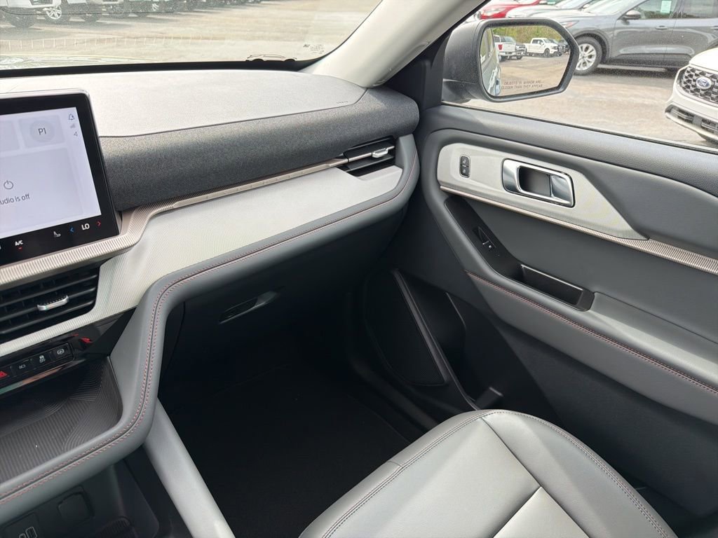 New 2026 Ford Explorer Active image 28