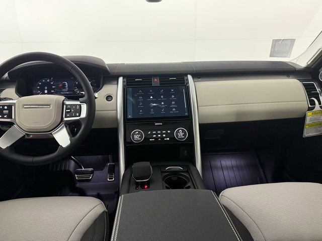 New 2026 Land Rover Discovery Limited Edition image 33