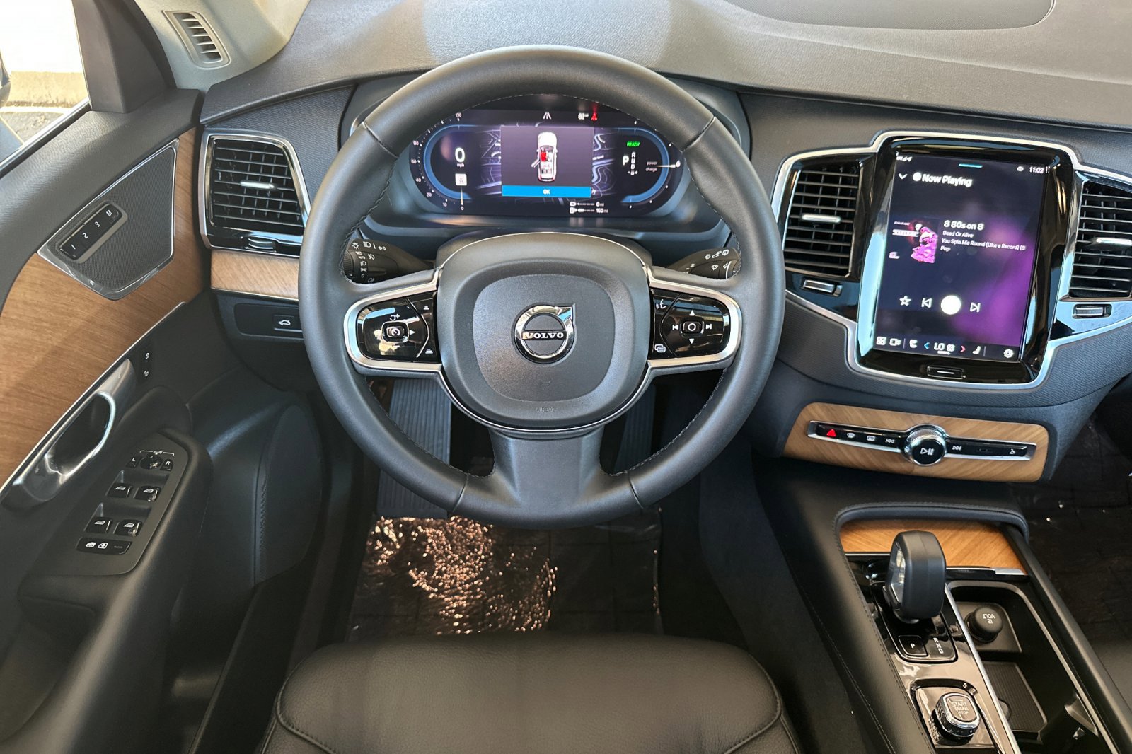 Certified 2024 Volvo XC90 T8 Plus image 16