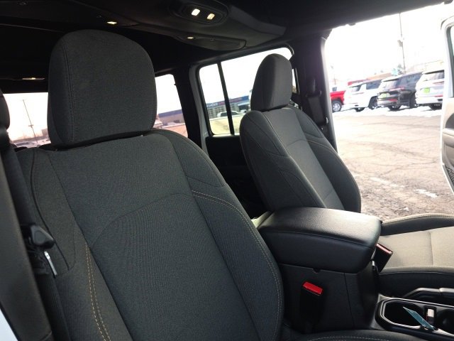 Used 2024 Jeep Wrangler Willys image 39