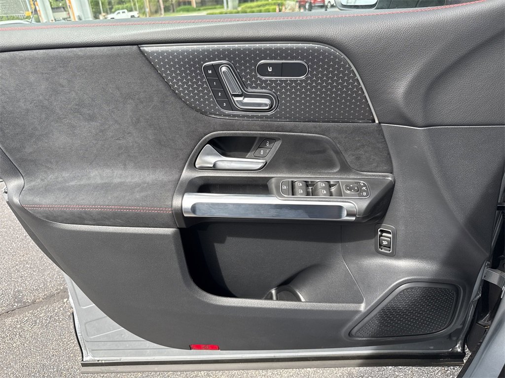 Certified 2025 Mercedes-Benz GLB 250 image 20