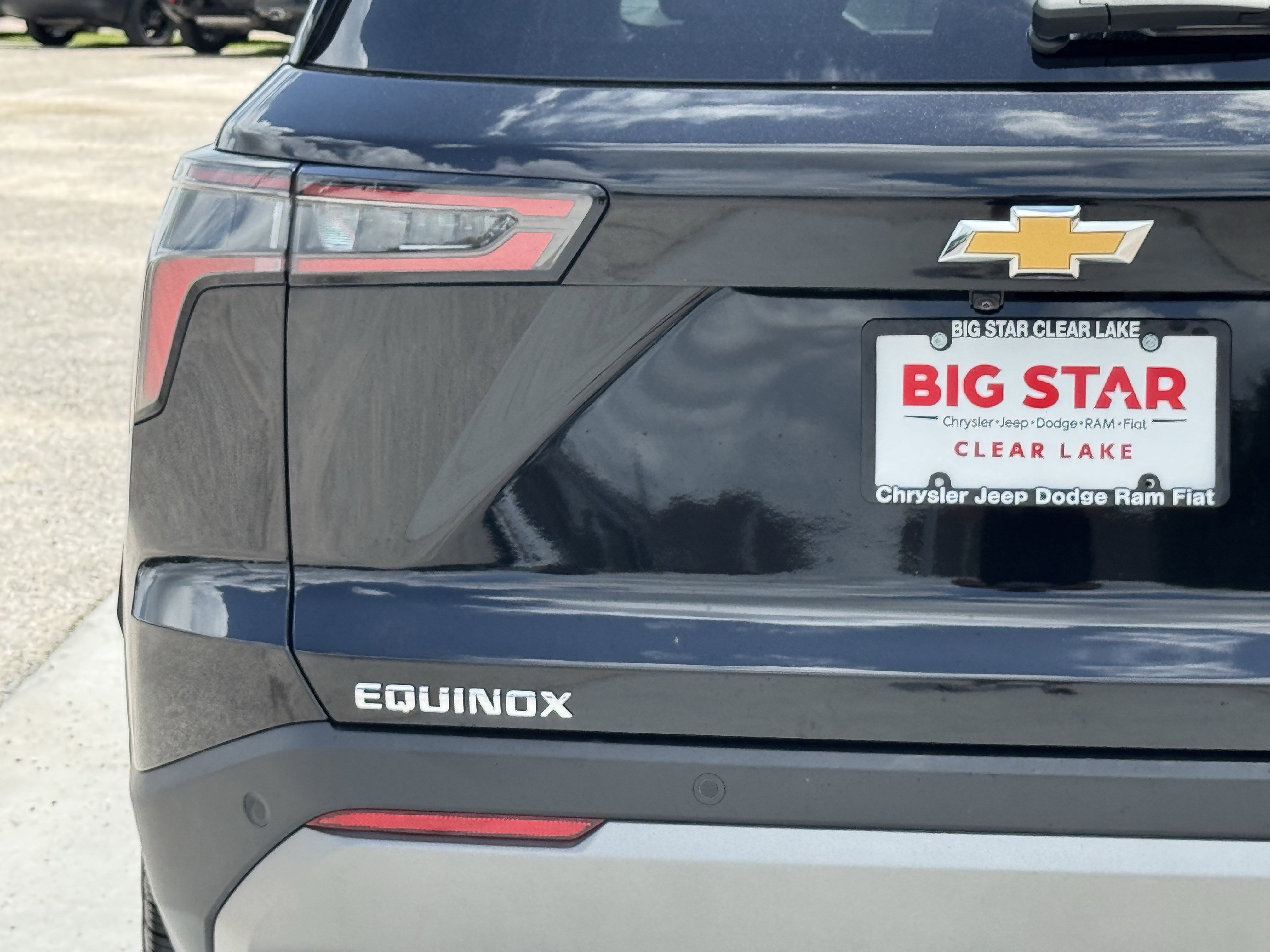 Used 2025 Chevrolet Equinox LT FWD image 12