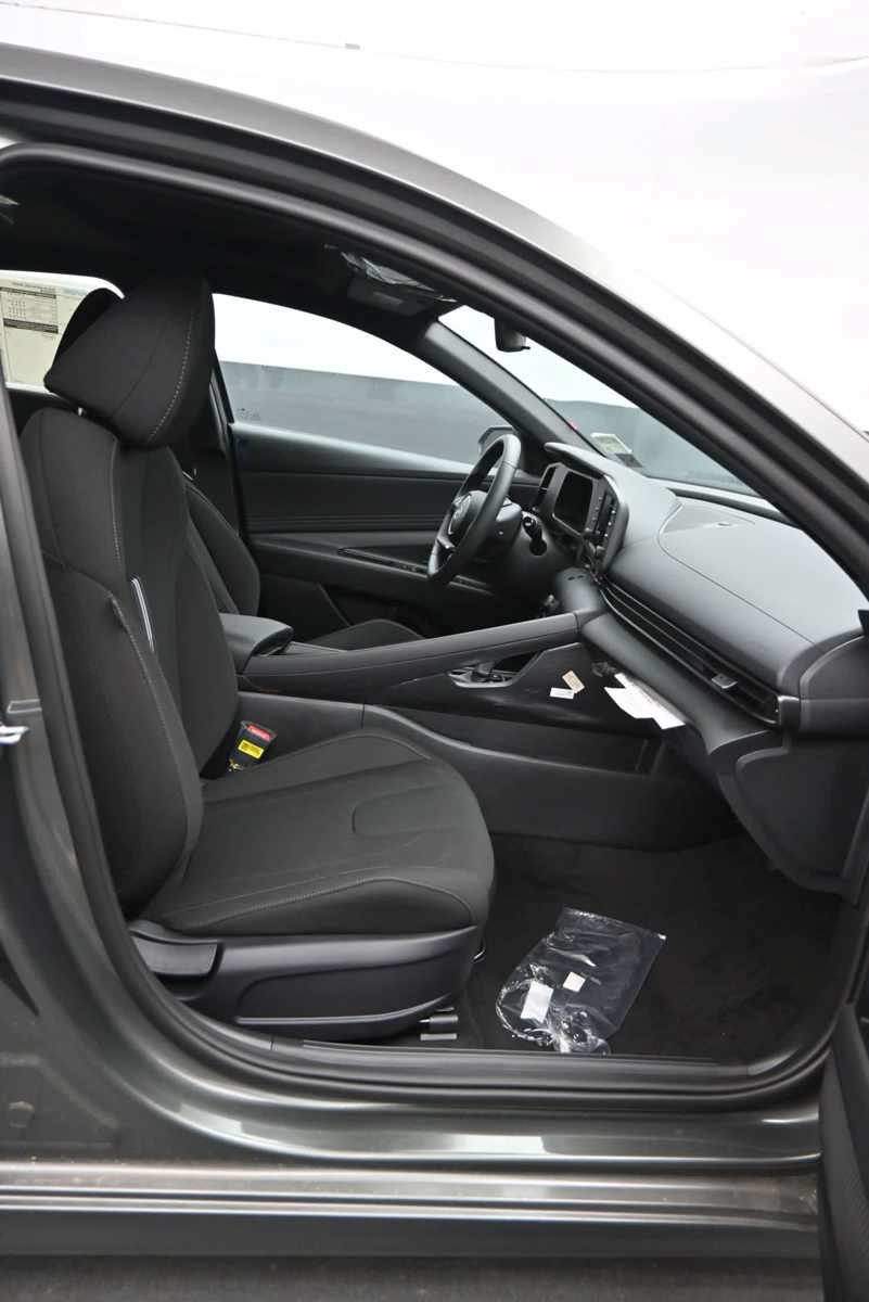 New 2026 Hyundai Elantra SEL Sport Premium FWD image 11