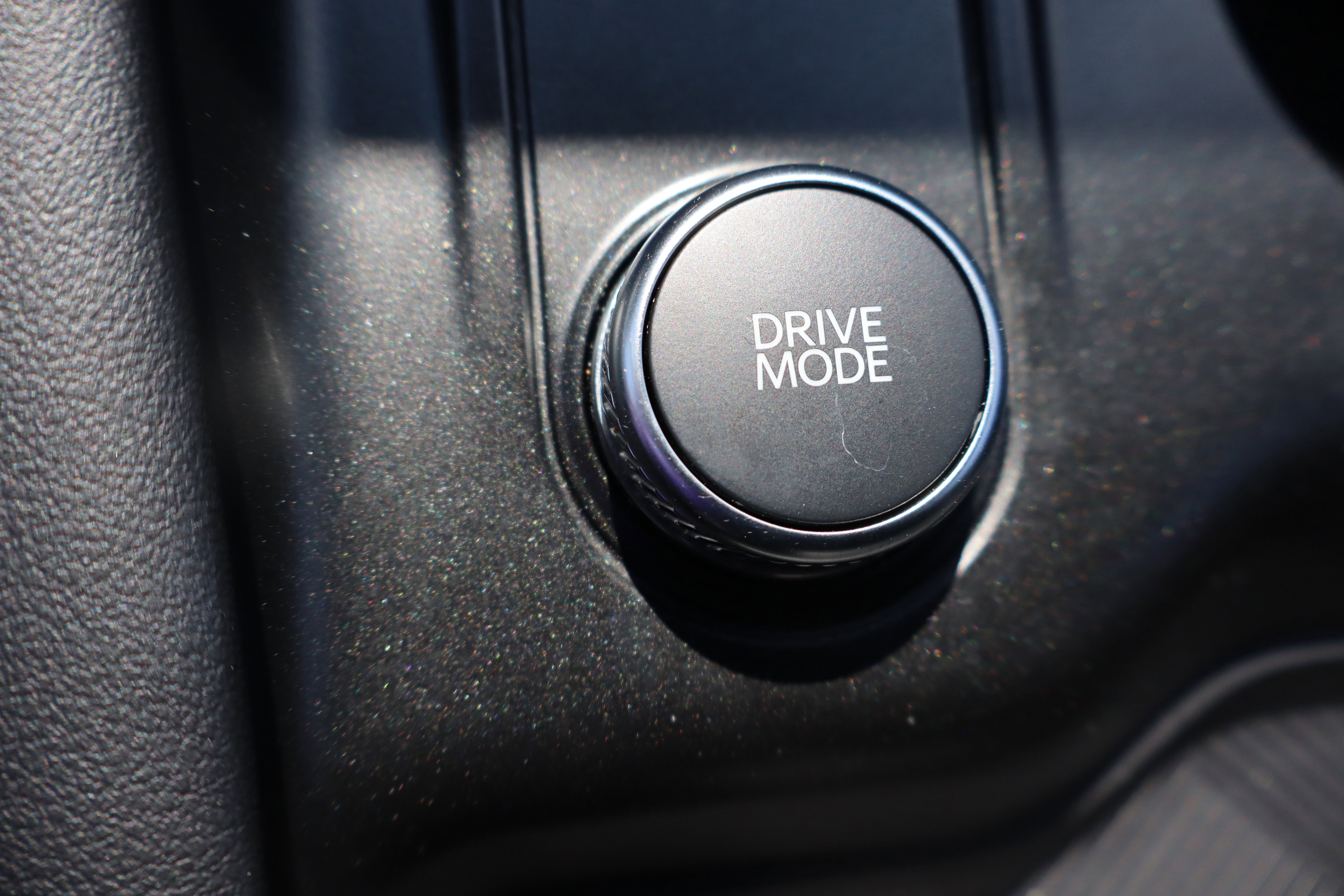 Used 2025 Ford Explorer ST image 32