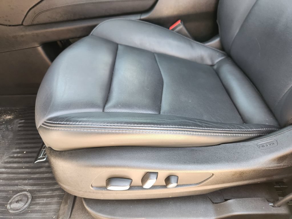 Used 2023 Cadillac XT6 Sport w/ Technology Package AWD/4WD image 24