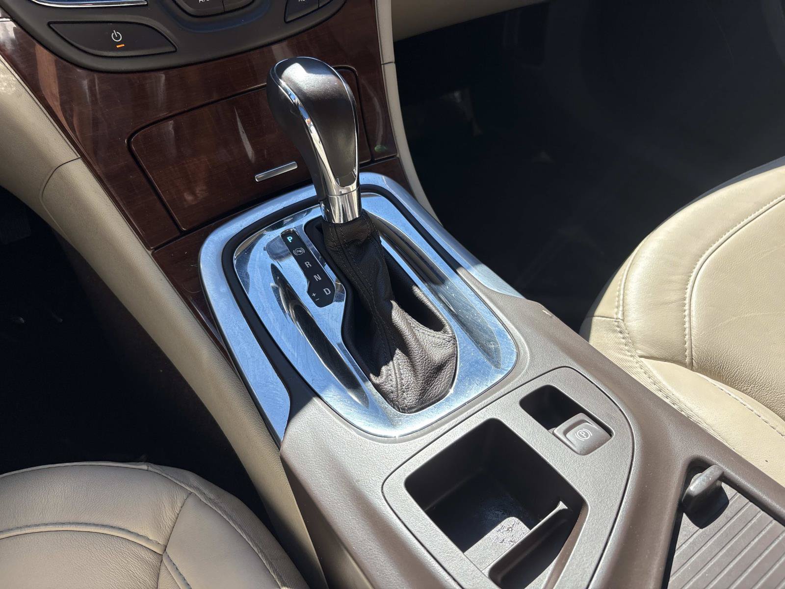Used 2016 Buick Regal FWD image 28