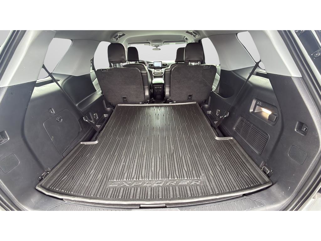 Used 2022 Ford Explorer XLT w/ Equipment Group 202A image 15