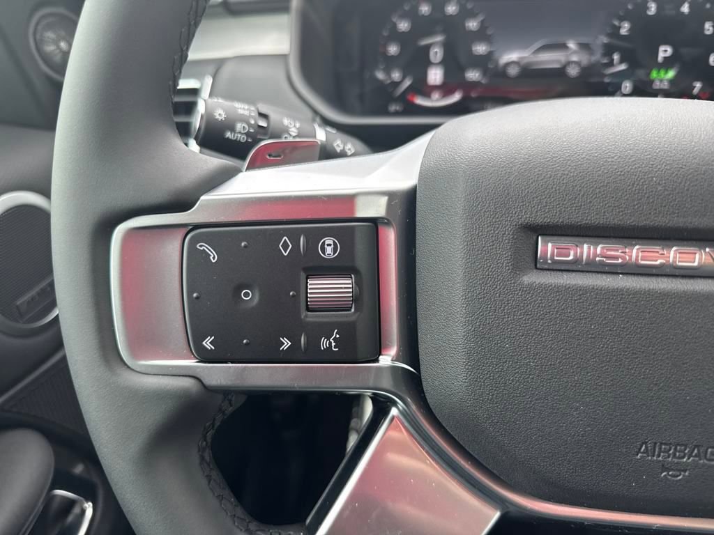 New 2025 Land Rover Discovery Dynamic SE image 20