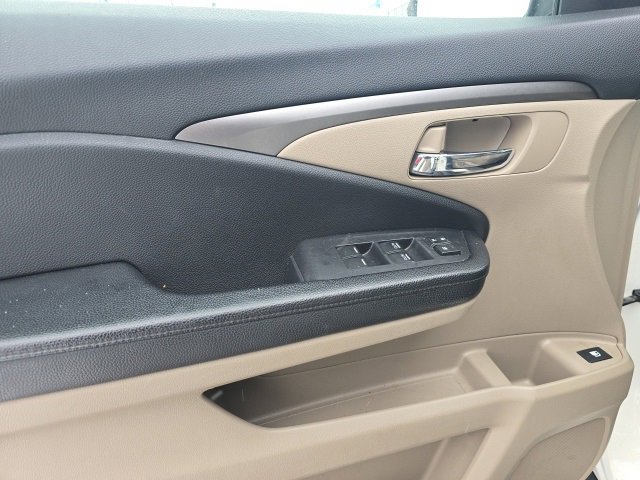 Used 2017 Honda Pilot EX image 18