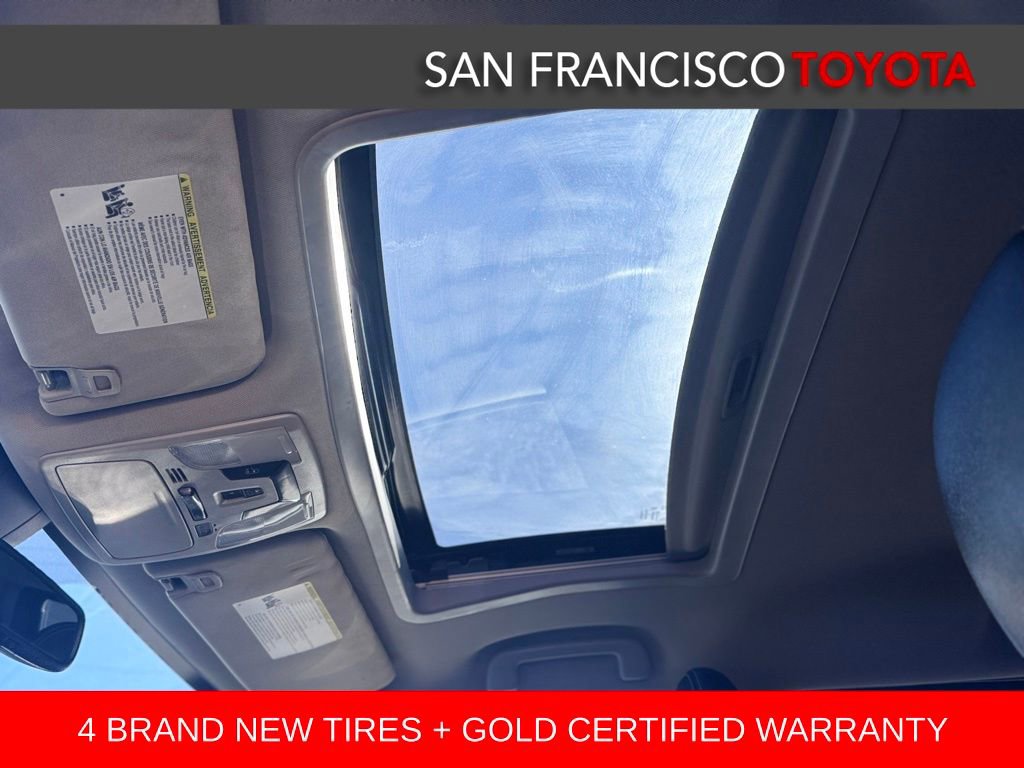 Certified 2019 Toyota Sienna SE w/ SE Preferred Package image 19