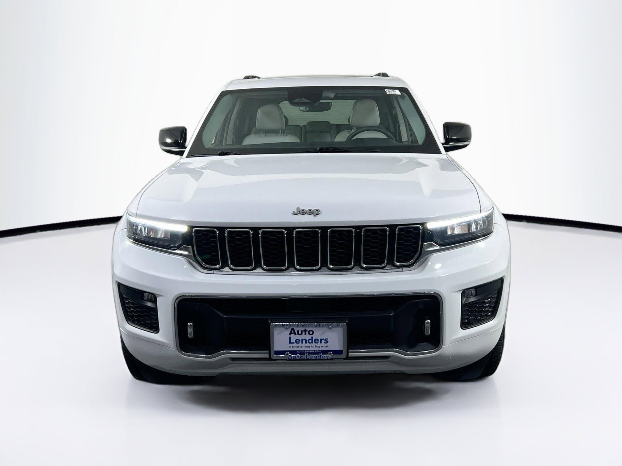Used 2023 Jeep Grand Cherokee Overland image 2