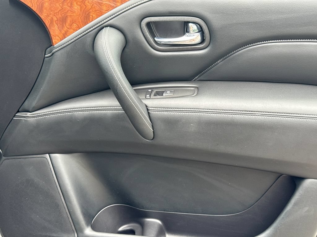 Used 2019 INFINITI QX80 Luxe w/ All-Season Package RWD image 14