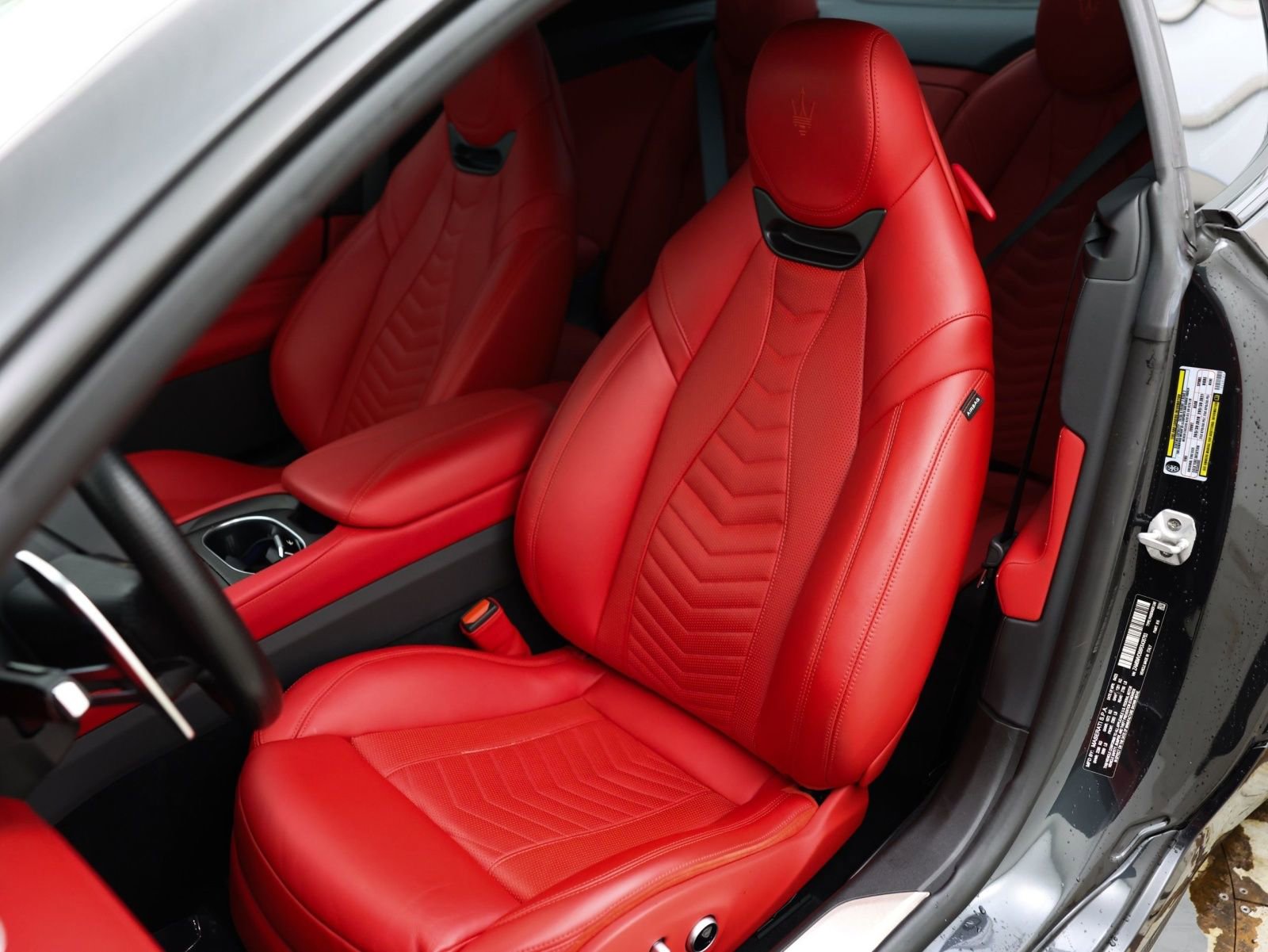 Used 2024 Maserati GranTurismo Trofeo AWD/4WD image 5