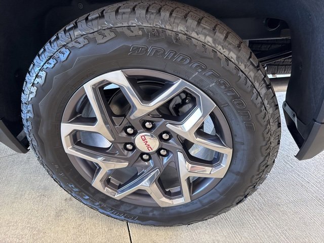 New 2025 GMC Sierra 1500 SLT w/ SLT Premium Package image 43