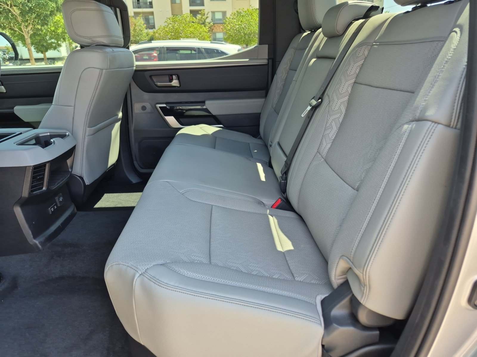 Used 2025 Toyota Tundra Limited AWD/4WD image 20
