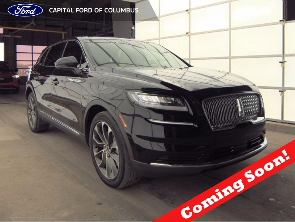 Used 2022 Lincoln Nautilus Reserve image 1