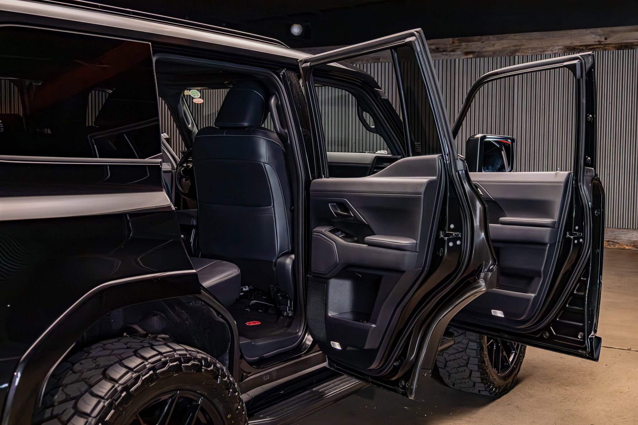 Used 2024 Lexus GX 550 w/ Cold Area Package image 30