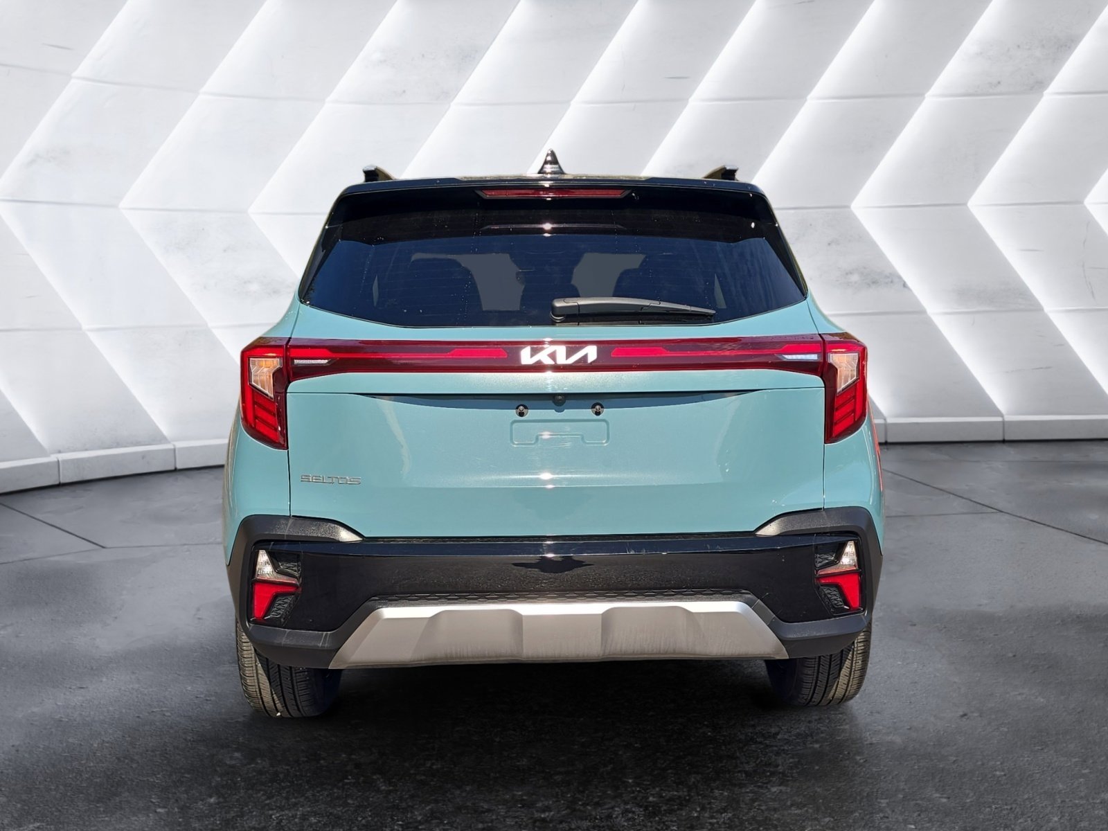 Used 2025 Kia Seltos S image 4